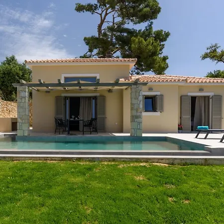 Charis - Zeus Blue Villas, Kefalonia * Spartia